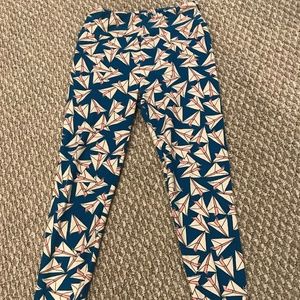 LulaRoe OS Paper Airplane Leggings Used